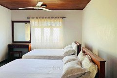 bird_beach_bungalow_bedroom_2